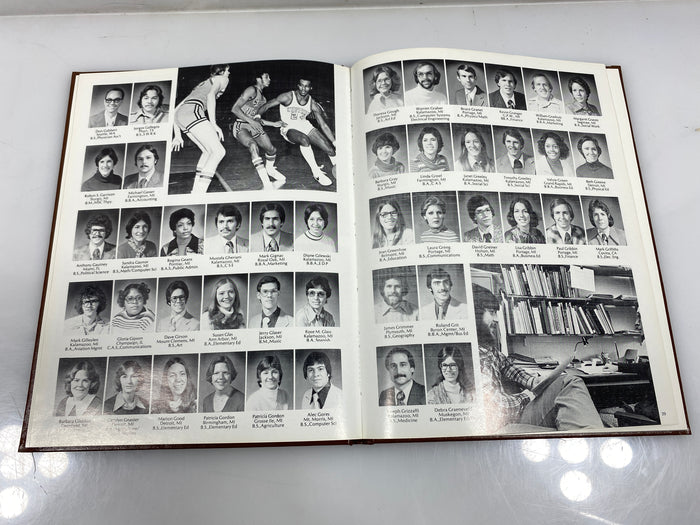 1977 Western Michigan University Yearbook Kalamazoo, MI HC