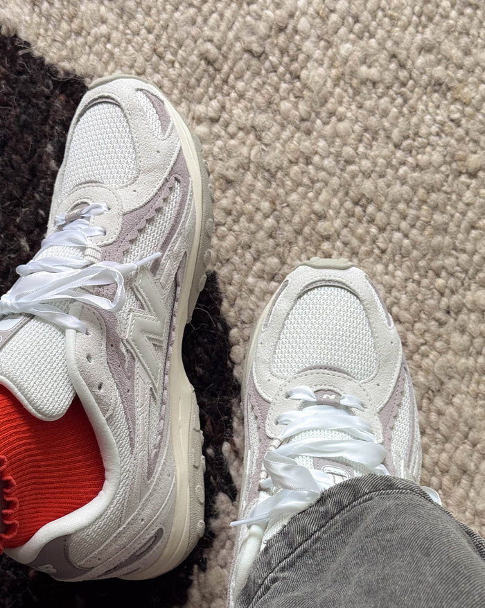 New Balance 204L onfeet