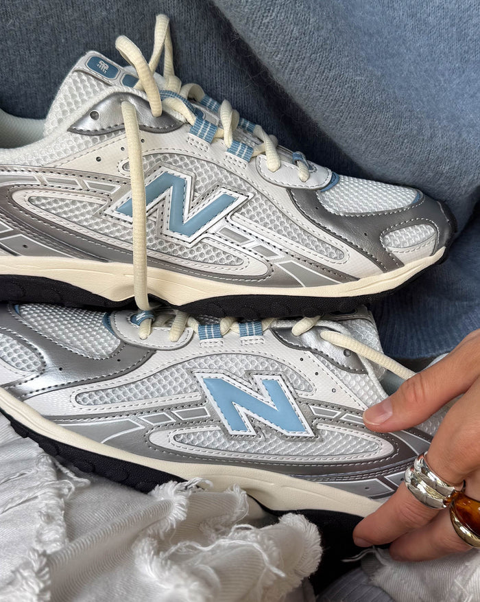 New Balance U204LSWC onfeet