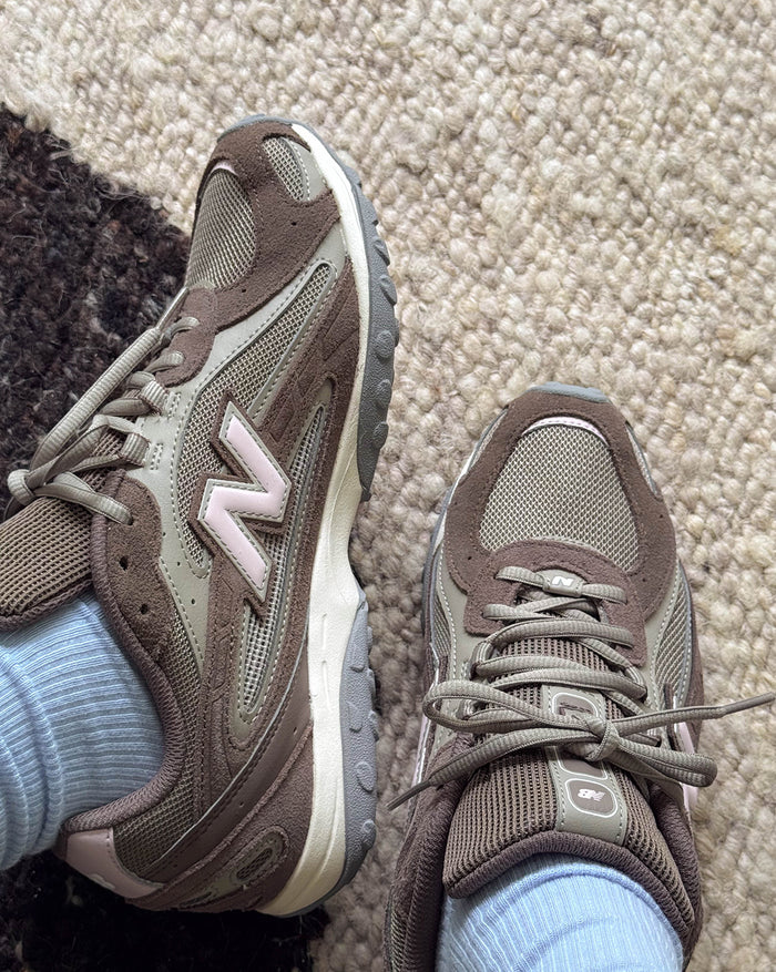 New Balance 204L onfeet