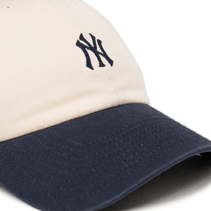 47 MLB New York Yankees *Base Runner Two Tone Clean Up* Cap (Natural / Navy)
