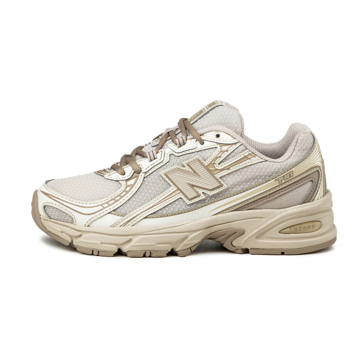 New Balance 740