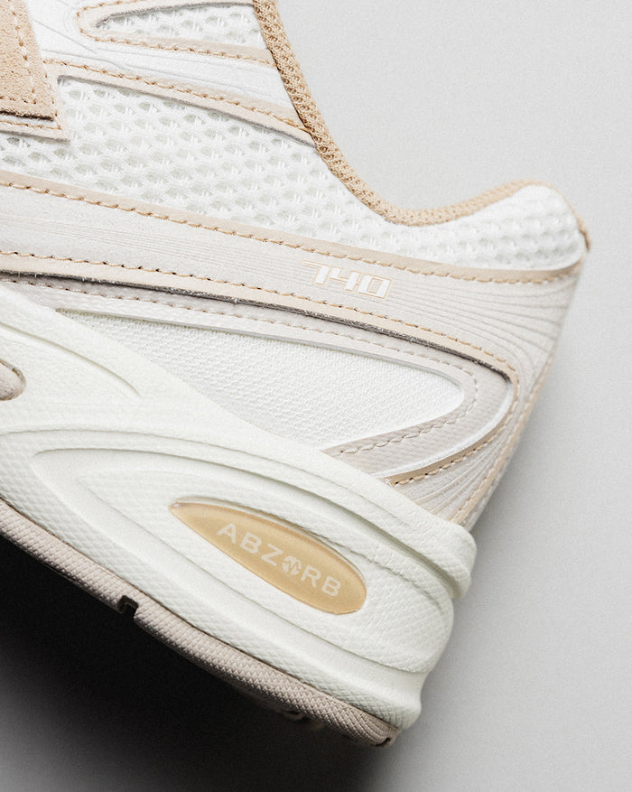 New Balance U740IN2 onfeet