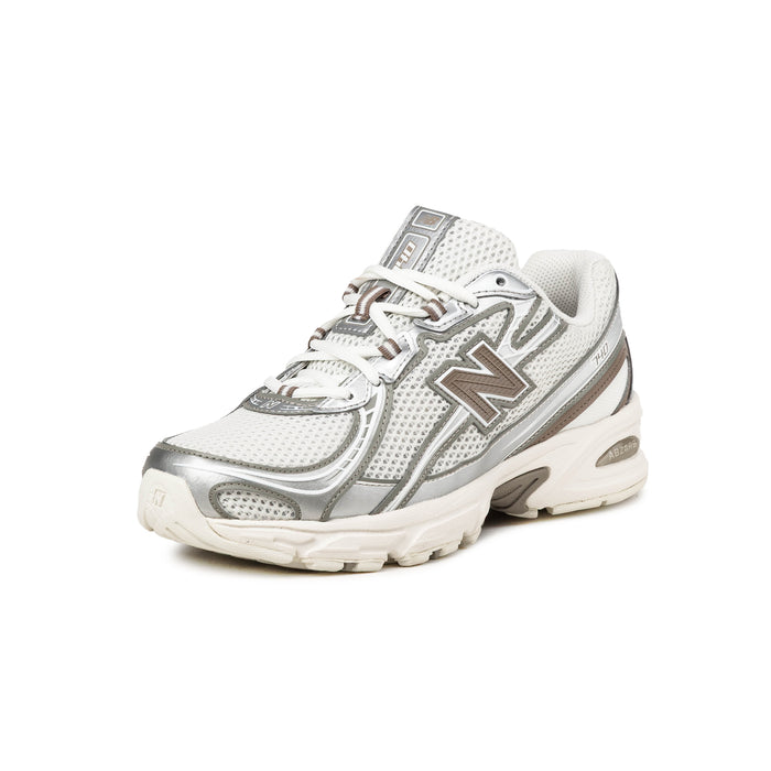 New Balance 740