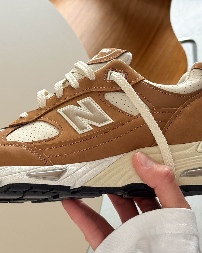 New Balance 991 v1 *Made in England* onfeet