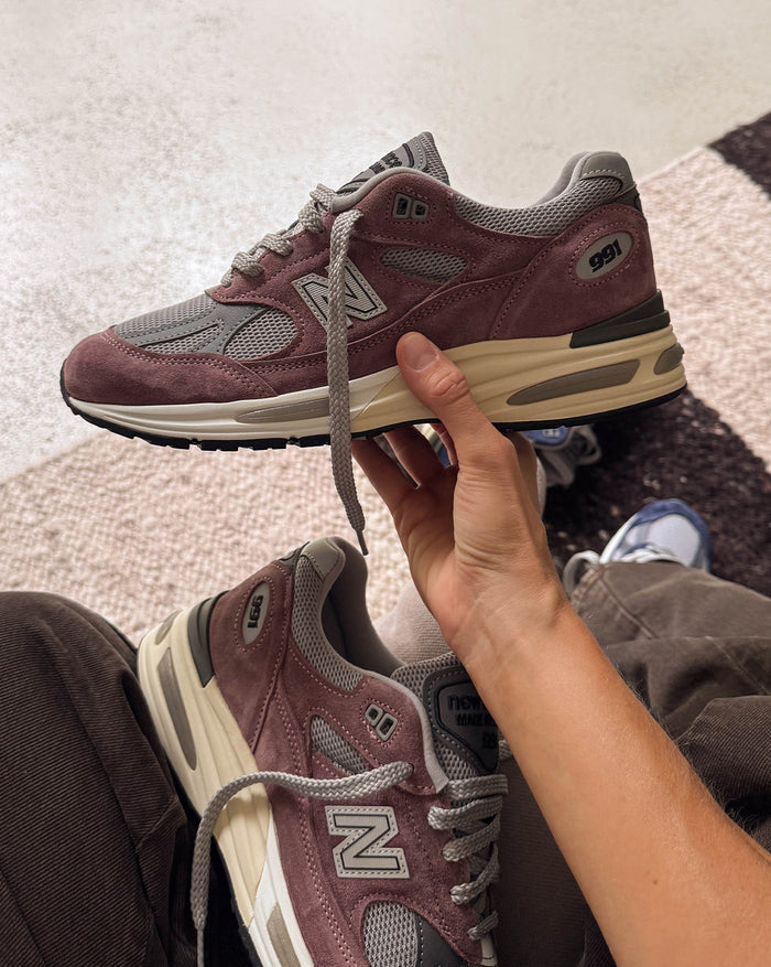 New Balance 991 v2 *Made in England* onfeet