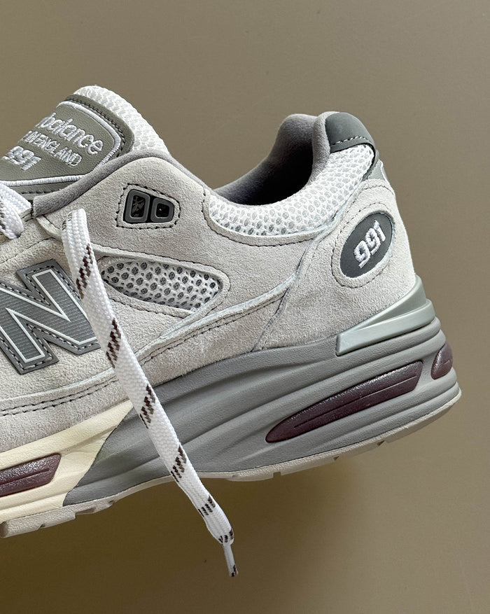 New Balance 991 v2 *Made in England* onfeet