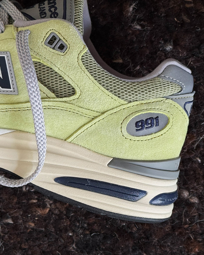 New Balance 991 v2 *Made in England* onfeet