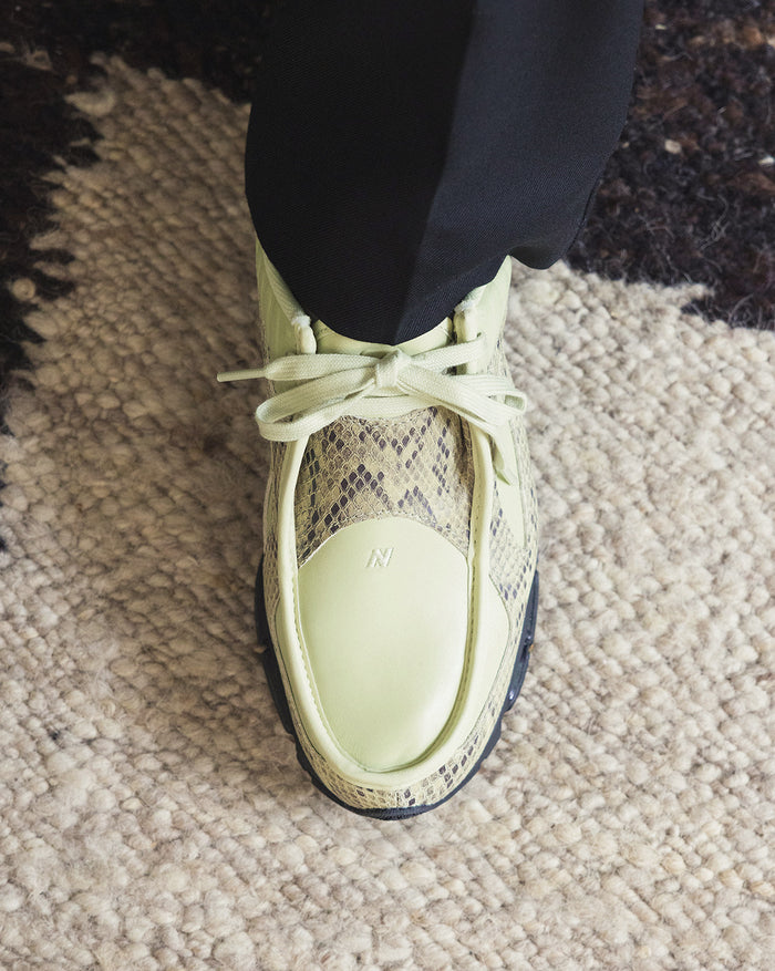 New Balance ABZORB 1890 Moc Toe onfeet