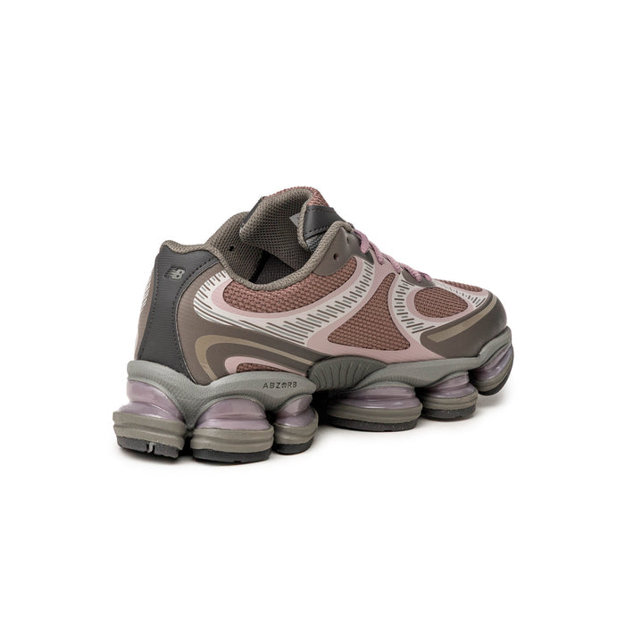 New Balance Abzorb 2000