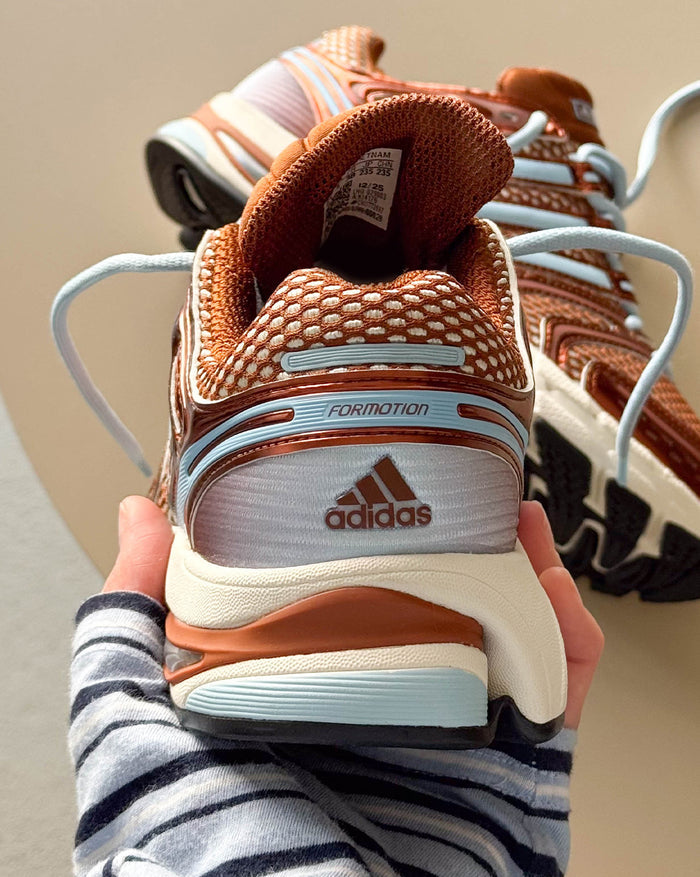 Adidas Adistar Control 5 W onfeet