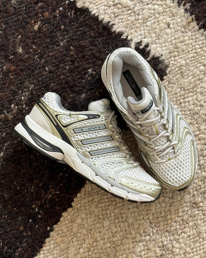 Adidas Adistar Control 5 onfeet