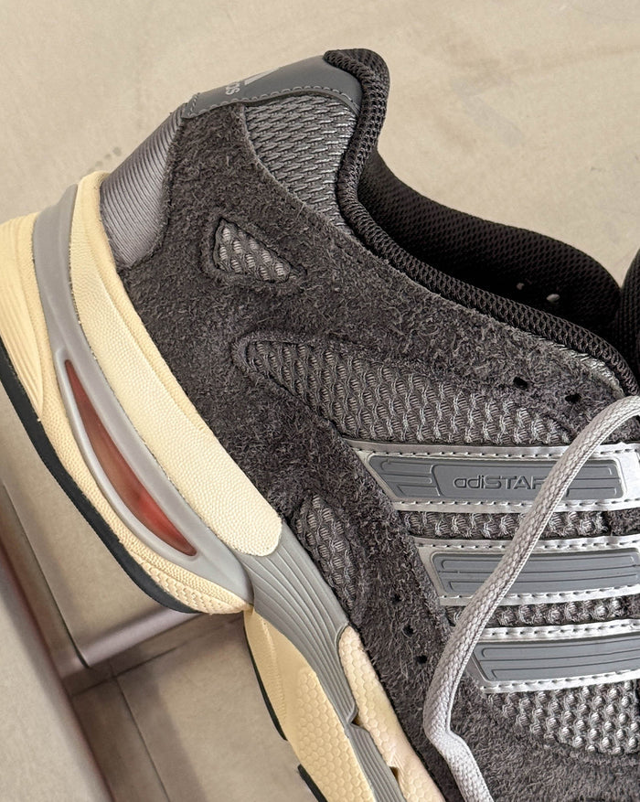 Adidas Adistar Moulded onfeet