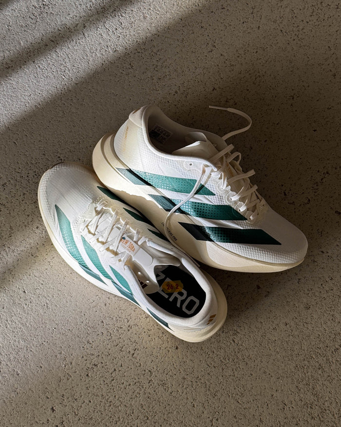 Adidas Adizero Evo SL *Woven* onfeet