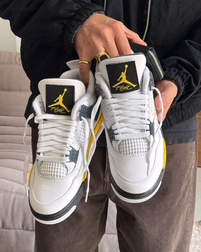 Nike Air Jordan 4 Retro *Tour Yellow* onfeet