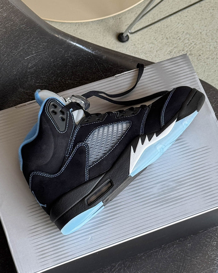 Nike Air Jordan 5 *Black Carolina* onfeet