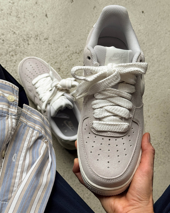 Nike Air Force 1 '07 LV8 onfeet