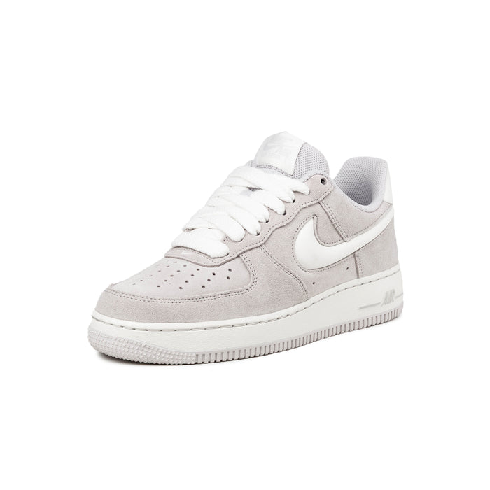 Nike Air Force 1 '07 LV8