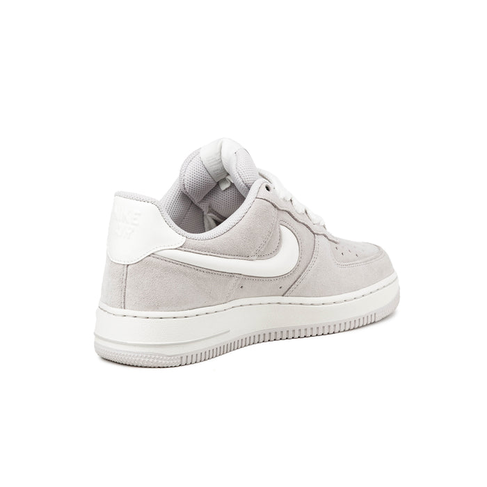 Nike Air Force 1 '07 LV8