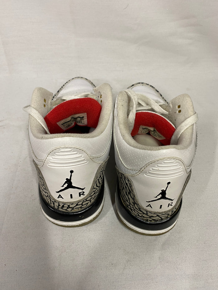 Nike Air Jordan Retro 3 in White Cement Youth Size 5.5