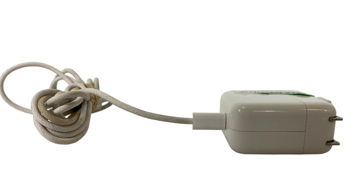Apple A2164 Magsafe 30W USB-C Charger with MagSafe 3 Cable
