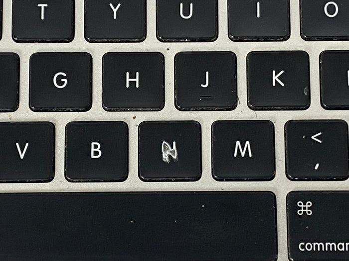 Apple MacBook Air 13" 1.8GHz i5 5th Gen (2017) *Worn Keys*