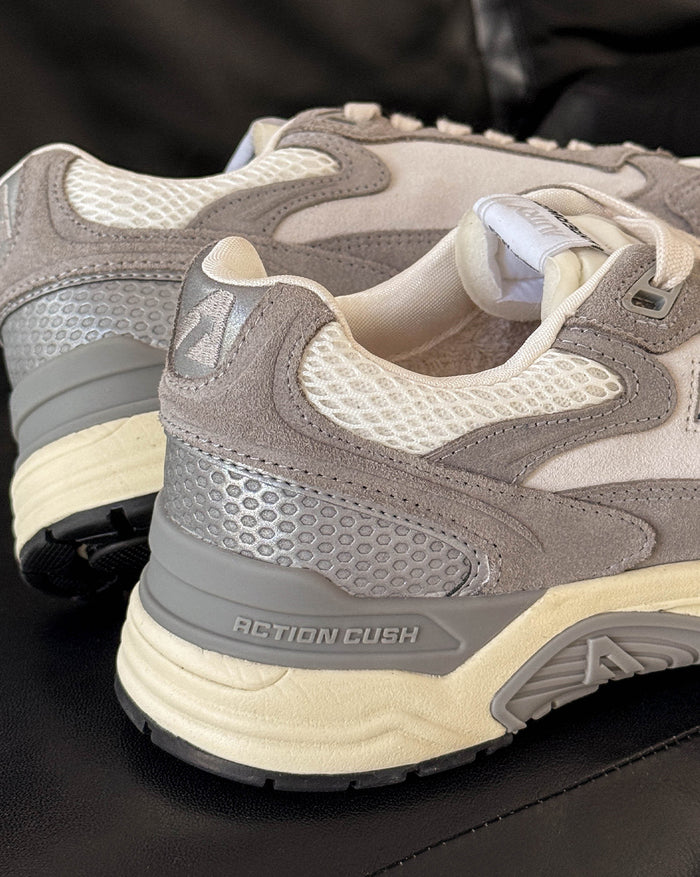 Autry Hyperway *Suede / Mesh* onfeet
