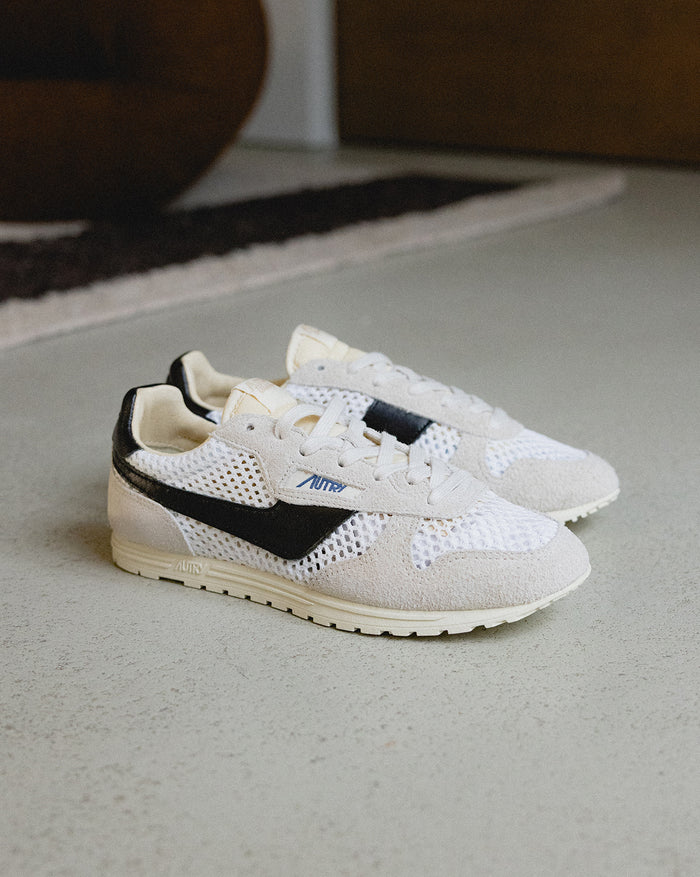 Autry Windspin W *Knit / Suede* onfeet