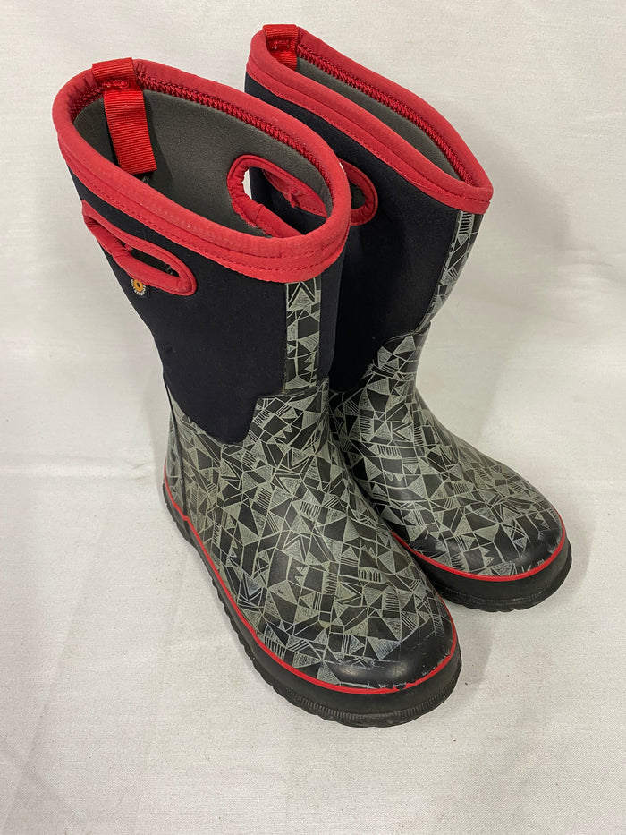 Bogs Black and Red K Classic Maze Water Boots Youth Size 3