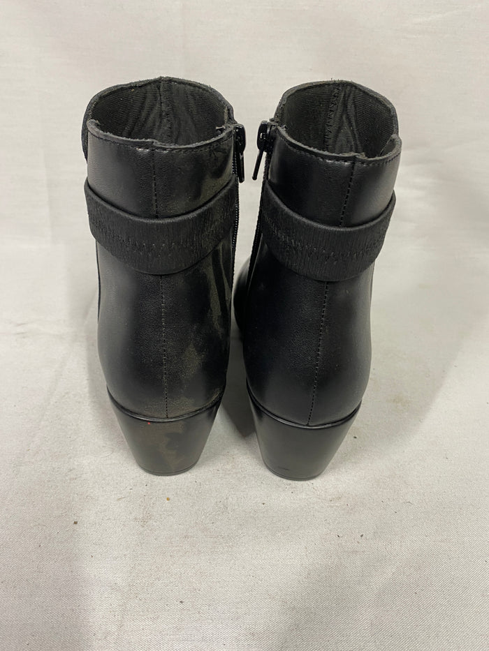 Clark's Black Leather Emily 2 Holly Ankle Boots Women's Size 8.5