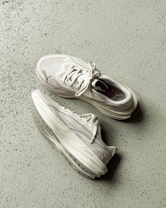 Puma Deviate Nitro W onfeet