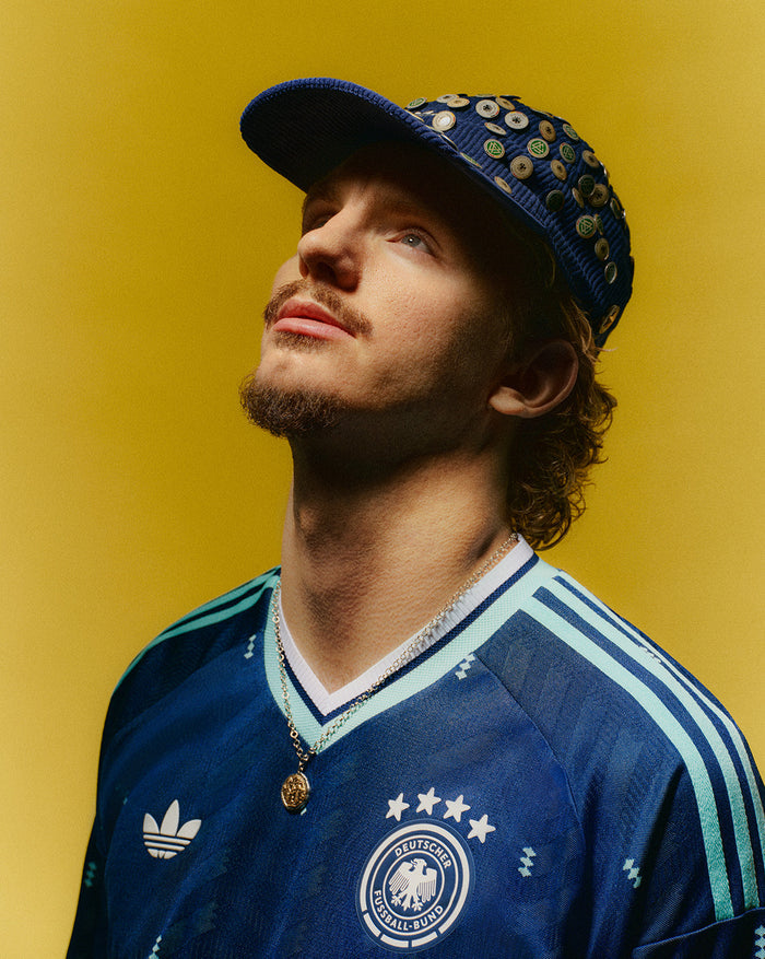 Adidas	DFB 26 Away Jersey onfeet