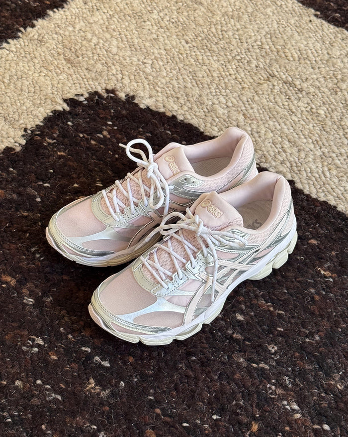 Asics GEL-Cumulus 16 onfeet