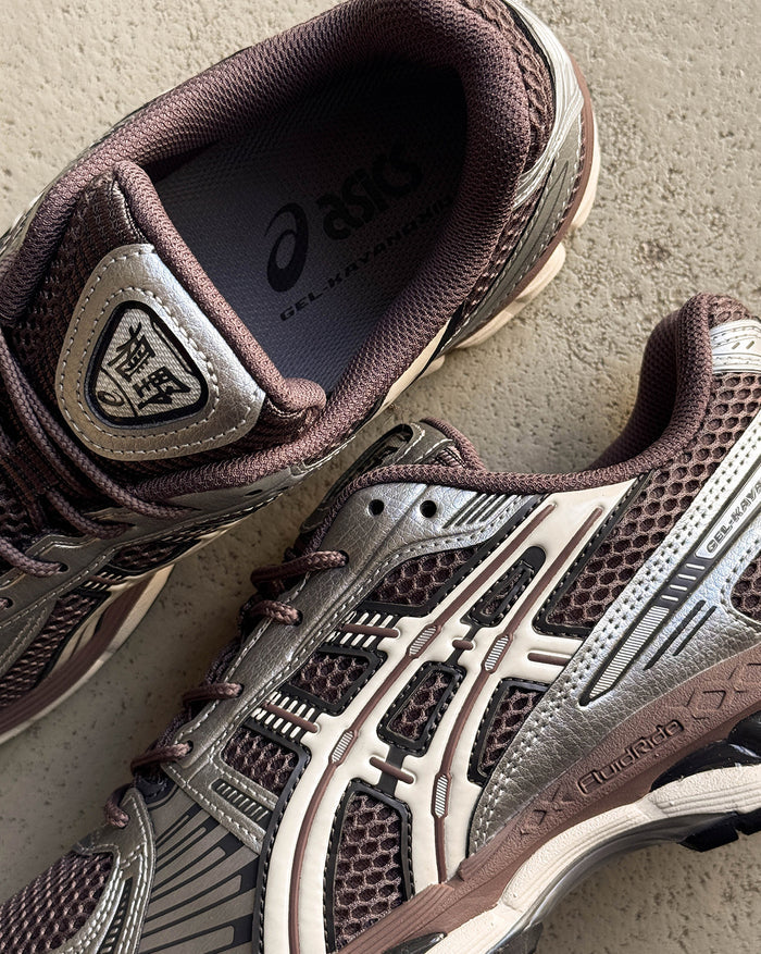 Asics GEL-Kayano 12.1 onfeet