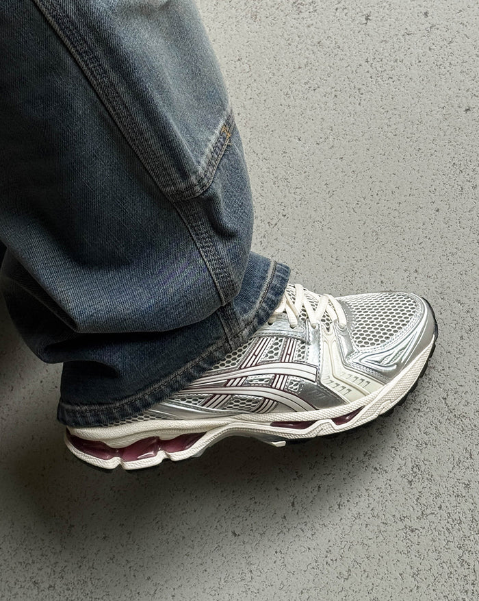 Asics GEL-KAYANO 14 onfeet