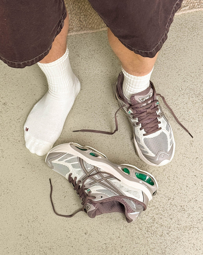 Asics GEL-Kinetic 2.0 onfeet