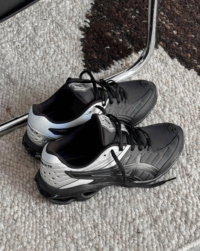 Asics	GEL-Kinetic FR onfeet