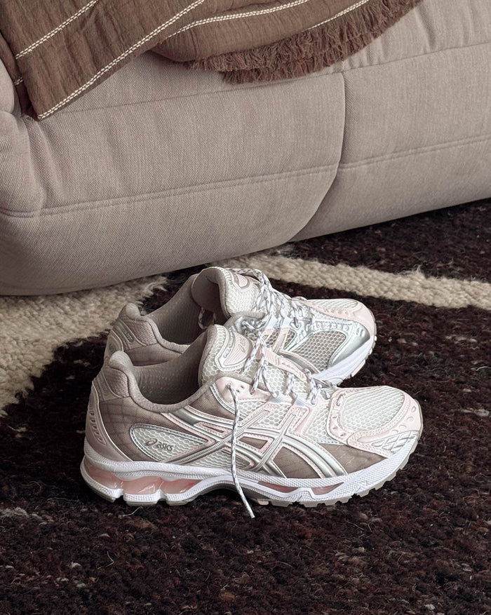 Asics GEL-Nimbus 10.1 onfeet