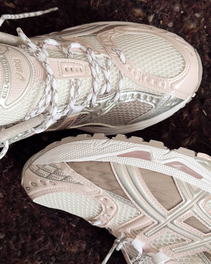 Asics GEL-Nimbus 10.1 onfeet