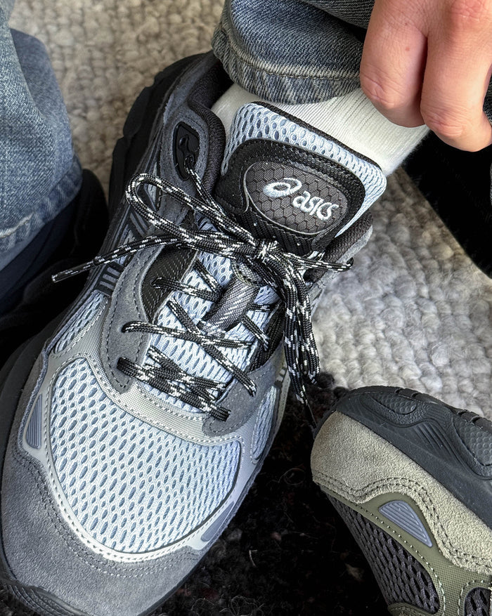 Asics GEL-NYC 2.0 (Slate Blue / Graphite Grey) onfeet