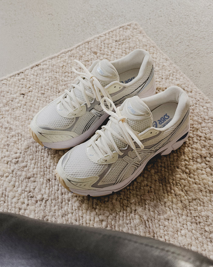 Asics GT-2160 onfeet