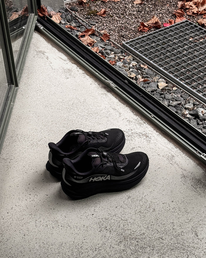 HOKA Clifton 11 GTX onfeet