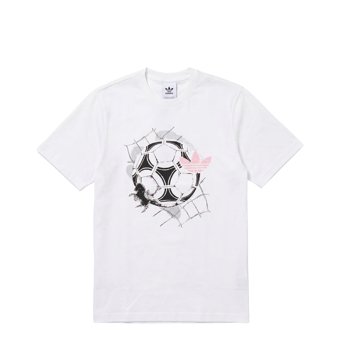 Adidas	Juventus FC Seasonal Graphic T-Shirt