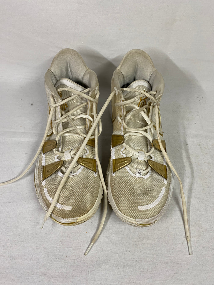 Nike Kyrie "7 Rings" Metallic Gold and White Basketball Shoes Men's Size 10