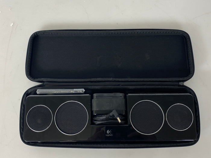 Logitech Pure-Fi Anywhere Compact Docking Speakers for iPod and iPhone *Bad Battery*