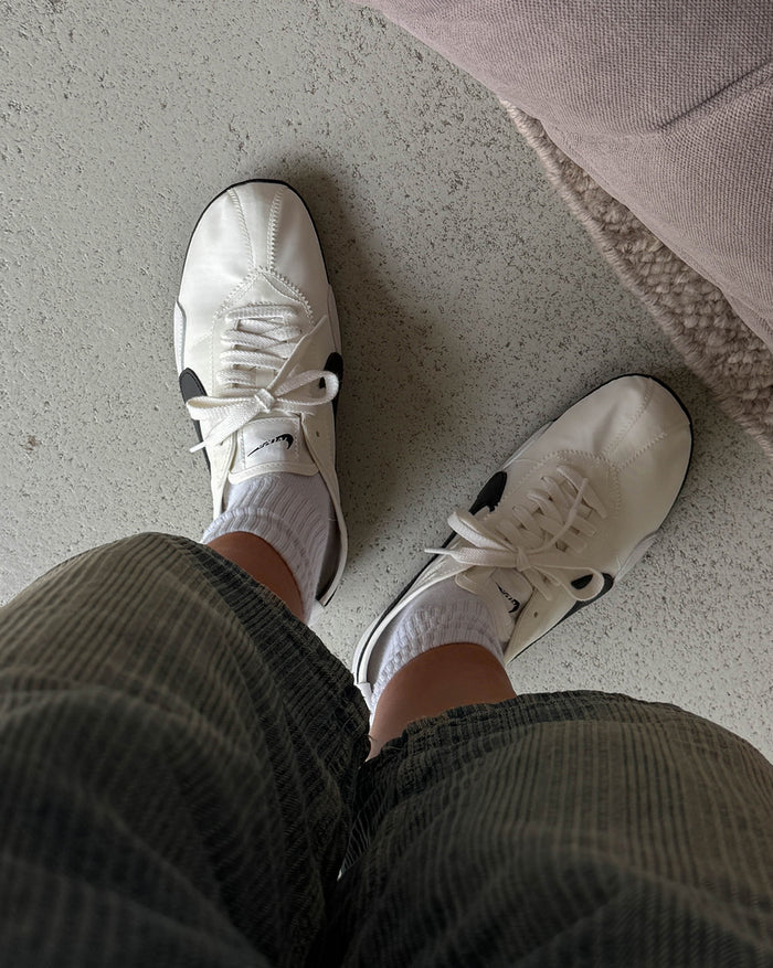Nike Wmns Moon Shoe OG onfeet