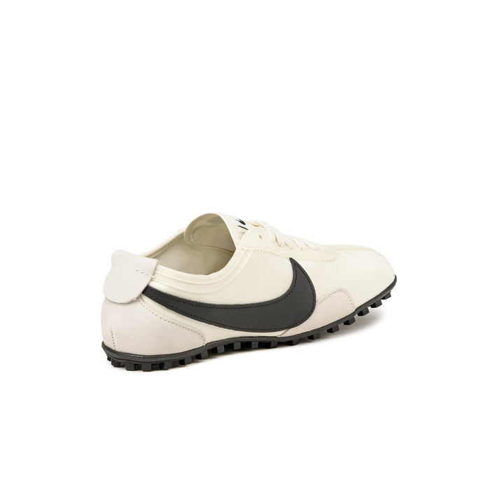 Nike Wmns Moon Shoe OG