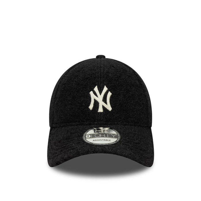 New Era MLB New York Yankees Winter Borg 9FORTY Cap