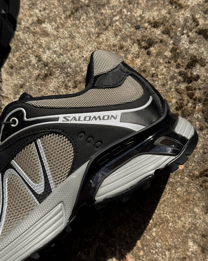 Salomon XT-Whisper onfeet