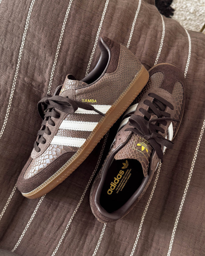 Adidas	Samba OG *Snake* onfeet